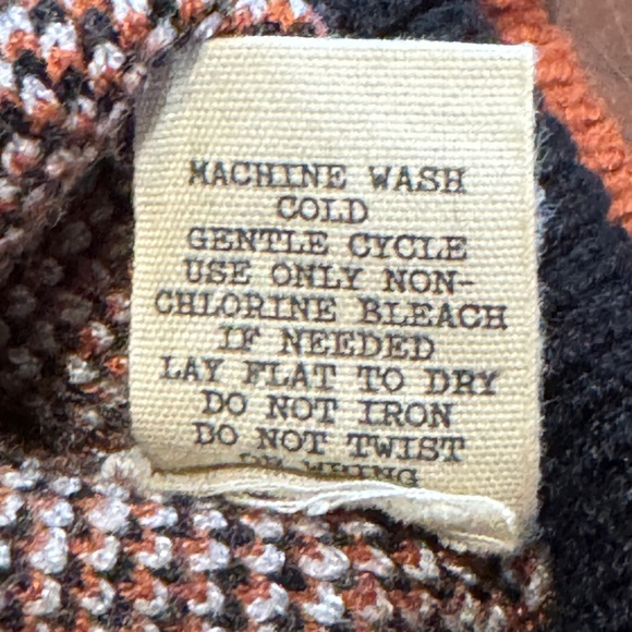 Gimmicks Lace-up Cropped Sweater Tank Top - Picture 6 of 7